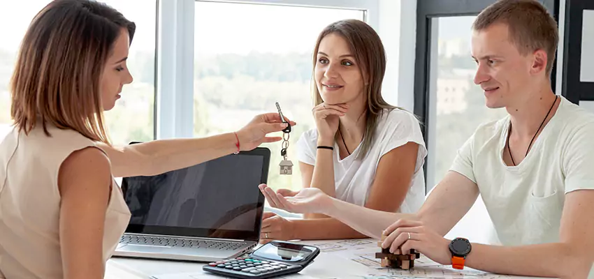 Situations Where Selling Your Apartment is Most Practical in Mineola, NY