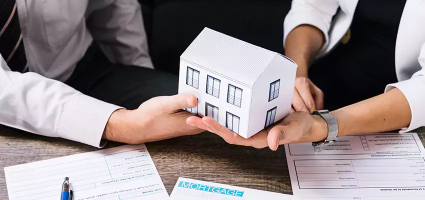 How We Determine Your Sell House for Cash Offer in Mineola, New York?