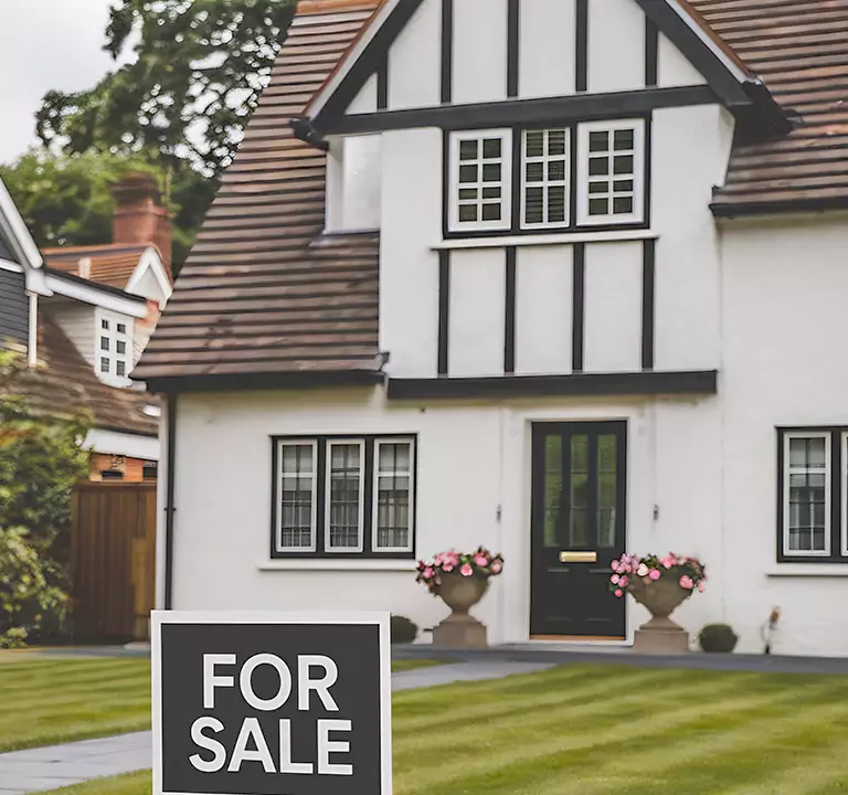 The Top-Rated Buyer to Sell House Off Market in Mineola, NY