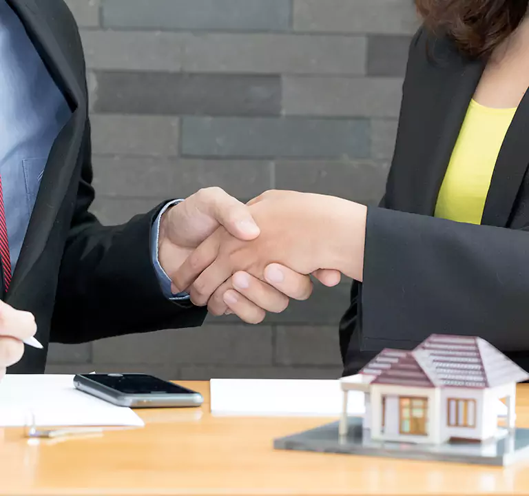 Why Sell to Us Instead of Letting the Home Go to Auction in Mineola, NY?